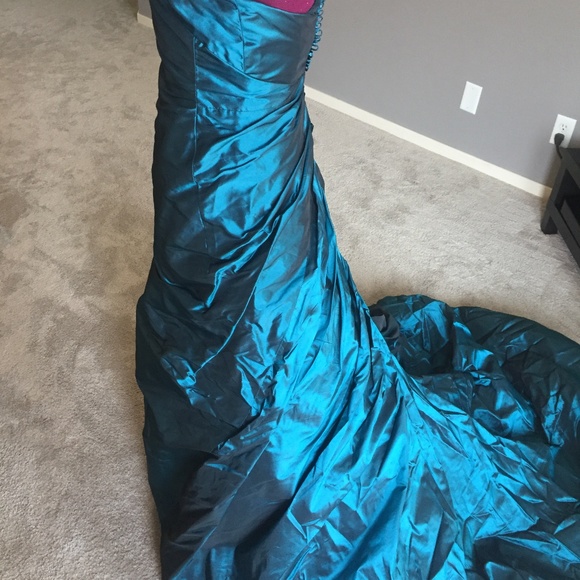 Justina Mccaffrey Taffeta Teal Ballgown - Picture 8 of 8